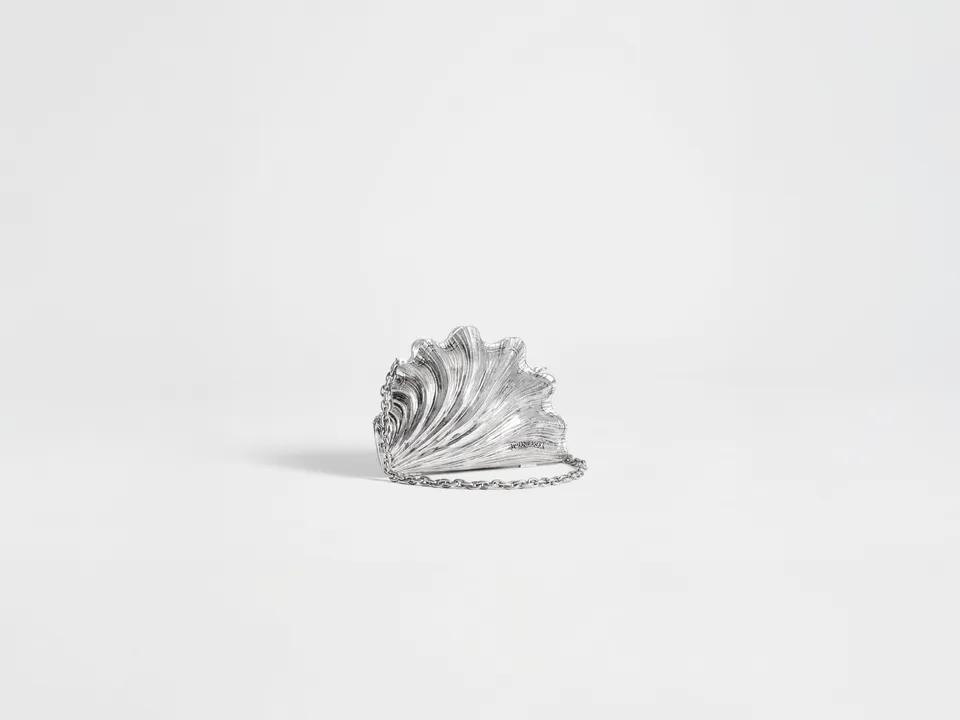 J.W.Anderson Shell Clutch Vintage Silver 3D Harz Kette
