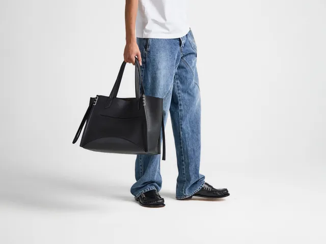 J.W.Anderson Loafer Cabas Tasche Schwarz Leder