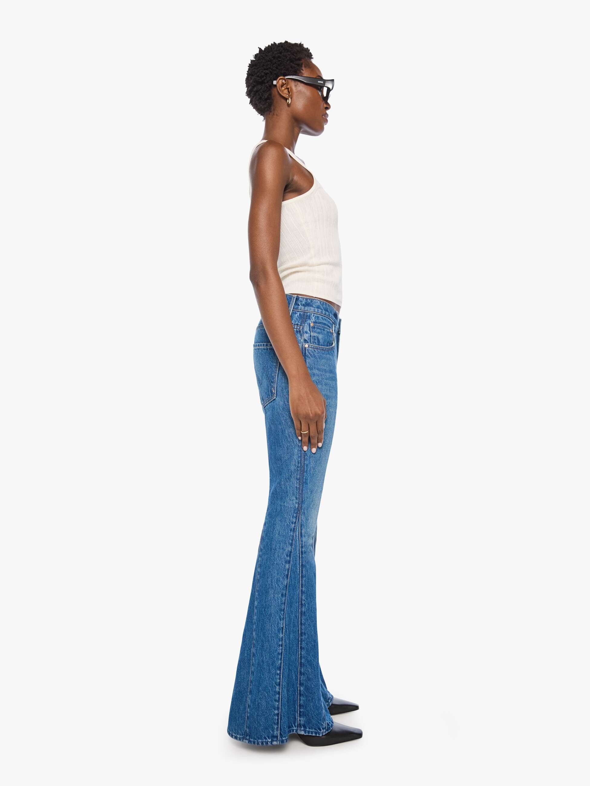 MOTHER Denim SNACKS Seamed Dollop Heel Jeans On Tap Flare
