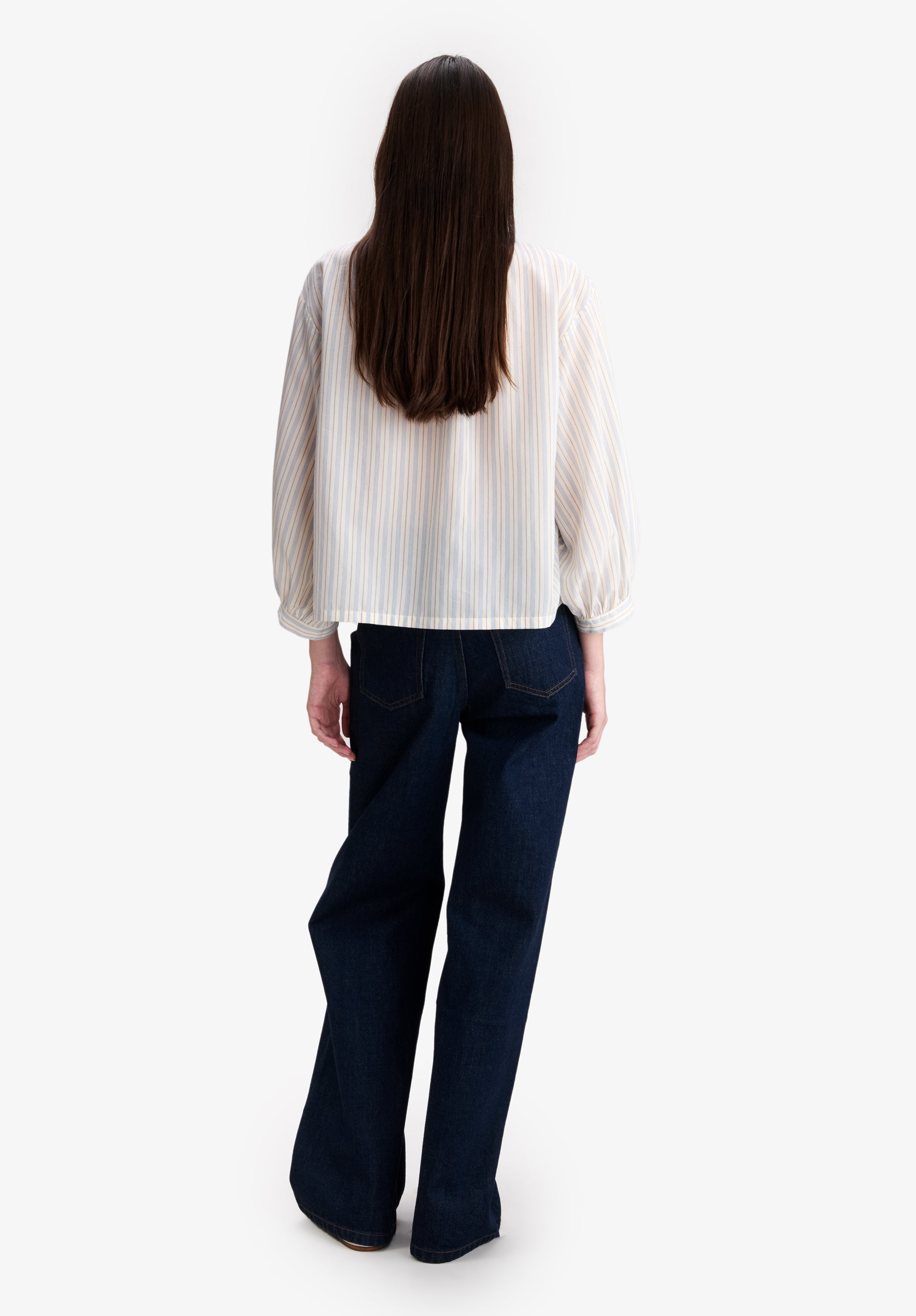 A.P.C. Bluse Ecru Stehkragen Perlmuttknöpfe