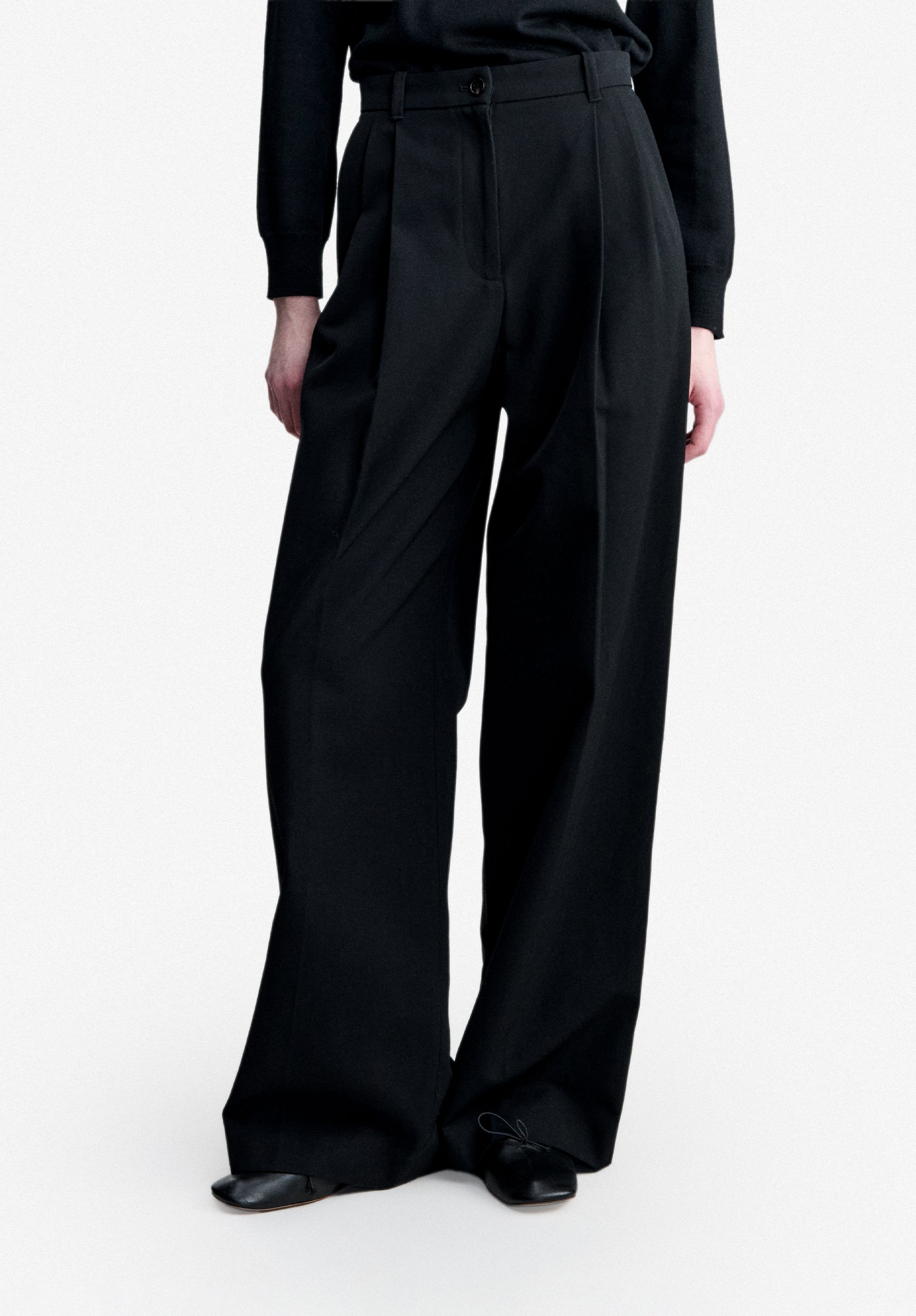 A.P.C. Baumwollhose schwarz weit Gr.38 Falten Bundhose